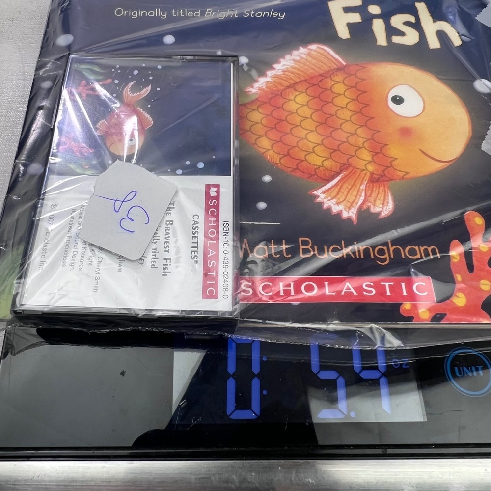 Scholastic The Bravest Fish Book and Cassette Set Matt Buckingham Bright Stanley - Picture 9 of 9